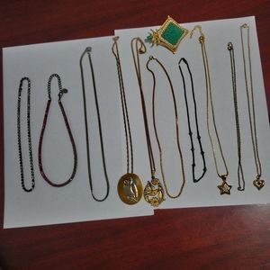 Costume vintage jewelry necklace lot.